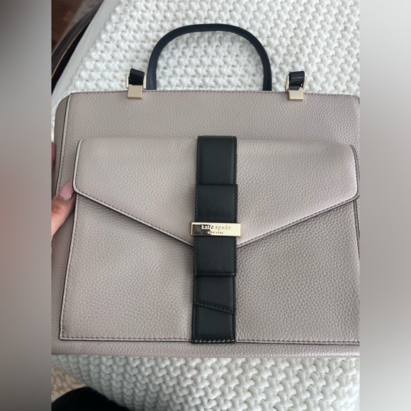 Kate Spade Tote - Picture 2 of 8